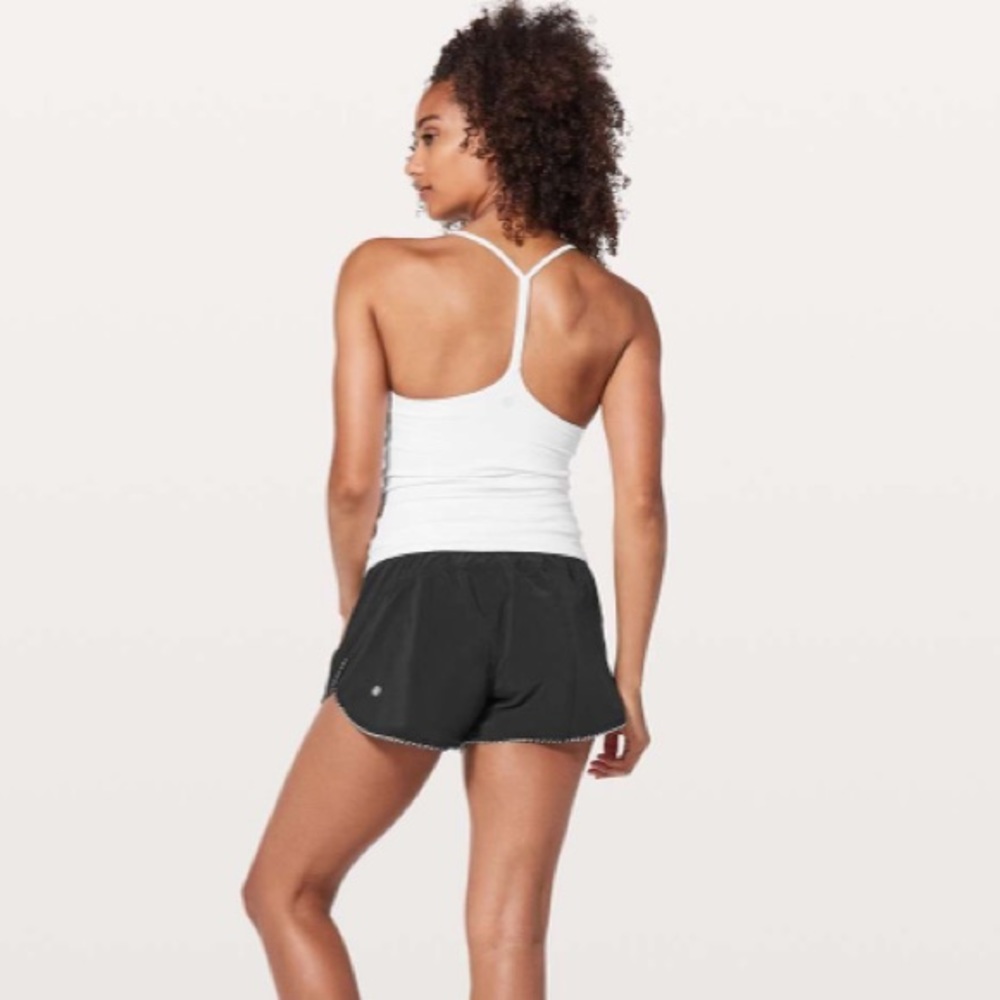 NWOT Lululemon Choose A Side Short 3”